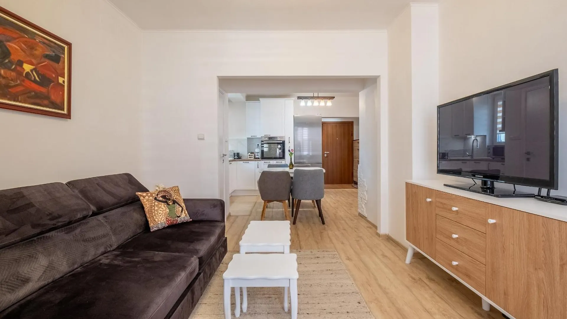 Family-Friendly Place Steps From Mall Of Sofia Apartman